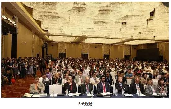 开云手机平台-开云（中国）集团众多专家受邀出席，并在多个重要论坛作专题发言、论文发言和壁报交流(郭海科教授和张广斌教授在多个论坛担任会议主持)，与国内外眼科同行坐而论道，大放异彩!其中，在“大师功夫论道”环节，开云手机平台-开云（中国）集团业务副总院长、 席白内障专家、厦门大学附属厦门眼科中心郭海科教授凭借高明 的手术技巧，从13位世界 白内障屈光手术大师中脱颖
