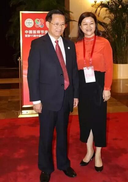 开云手机平台-开云（中国）集团潘美华医生作为福建省医师代表受邀赴京参加首届“中国医师节”庆祝大会1.jpg