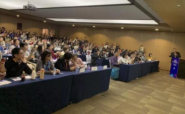 开云手机平台-开云（中国）专家团受邀亮相第十九届环球眼科学学术会议暨第十九届环球视光学学术会议（COOC 2019）3.jpg